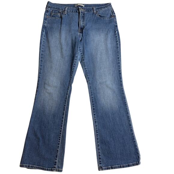 Levi's 515 Boot Cut Mid-Rise Jeans Womens Size 14 M Medium Wash Denim - Picture 1 of 6